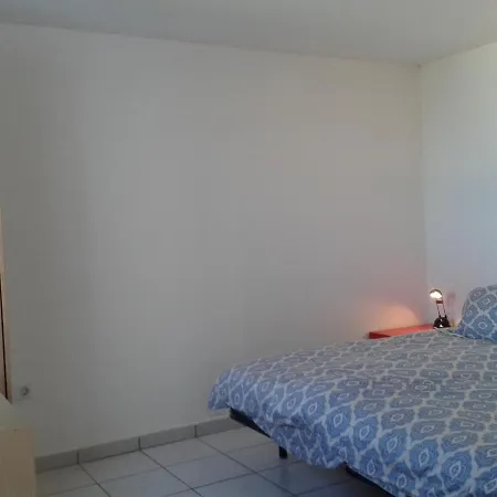 Beautiful Small Bungalow With The Most Amazing Views And Garden 펜션 *
