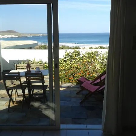 Beautiful Small Bungalow With The Most Amazing Views And Garden 펜션