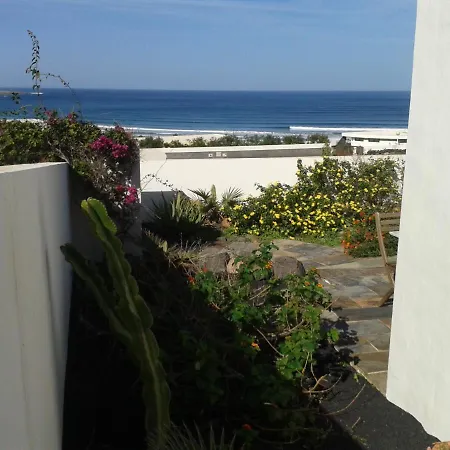 Beautiful Small Bungalow With The Most Amazing Views And Garden Σπίτι διακοπών